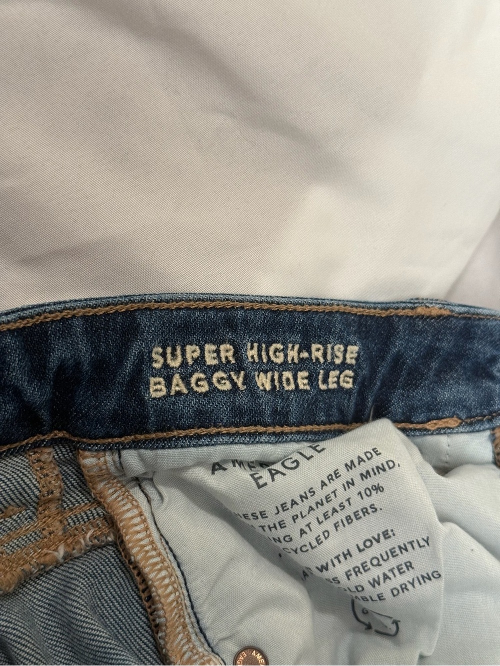 AE American Eagle Super High Waist Baggy Wide Leg Distressed Jeans Dark Blue 4 - Picture 5 of 6